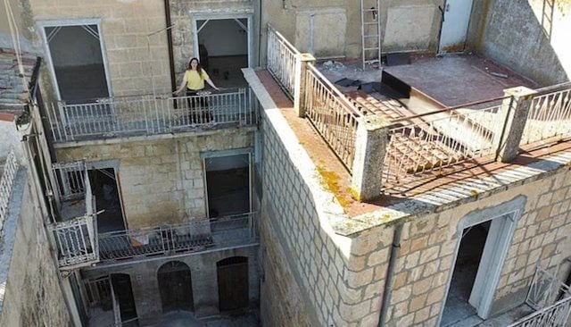 L'extérieur de la maison médiévale