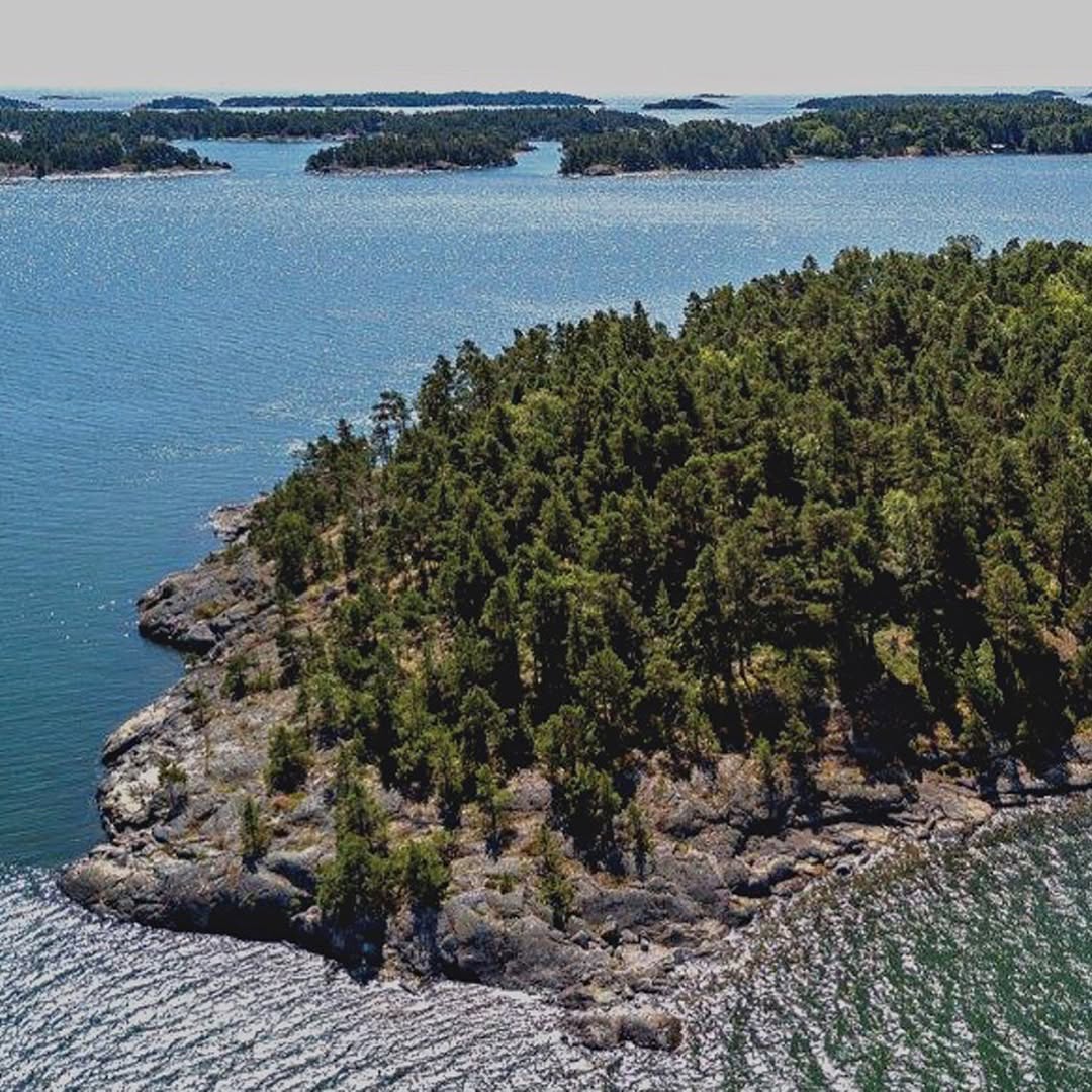 SuperShe Island