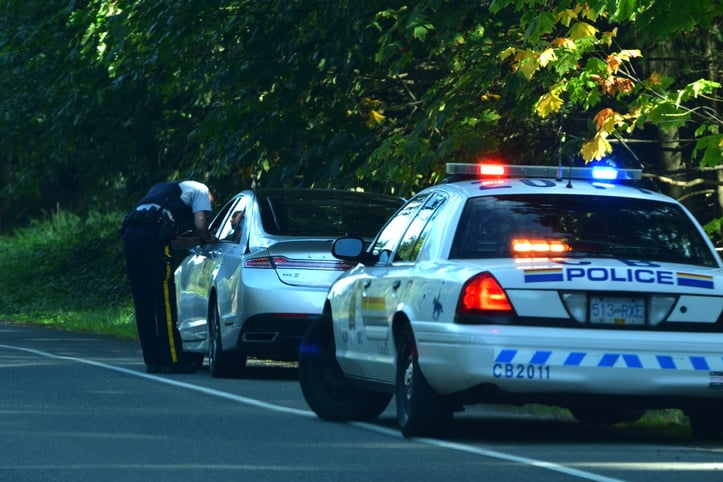 Une voiture arrêtée par la police