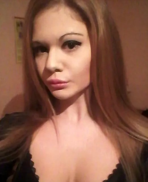 Andrea Ivanova avant la chirurgie esthétique 