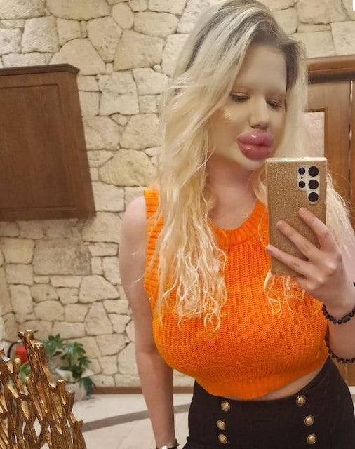 Andrea Ivanova 