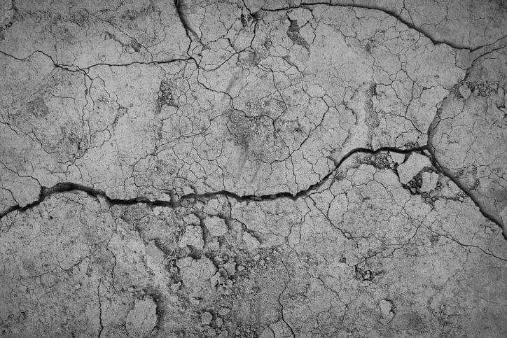 Une fissure dans la terre