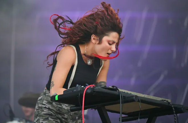 Rebecca Baby, chanteuse du groupe Lulu Van Trapp
