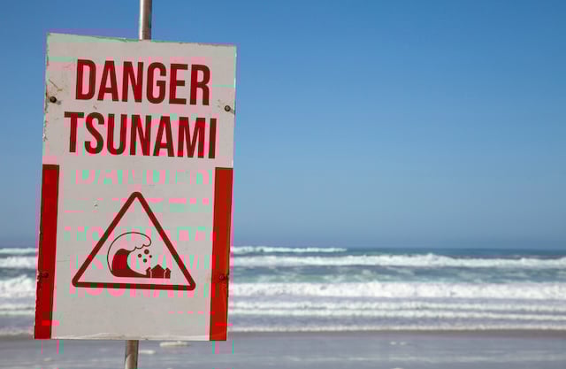 Panneau danger tsunami