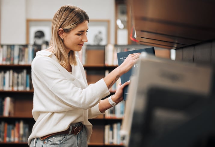 Une bibliothécaire