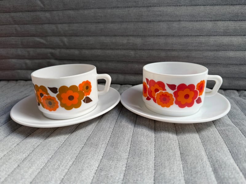 Des tasses Arcopal