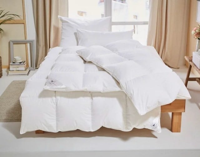 Couette à cassettes en duvet 