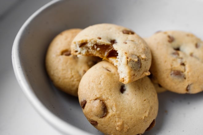 Cookies fourr&eacute;s au caramel fondant
