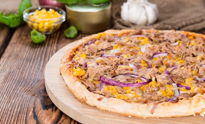 Pizza au thon et au maïs