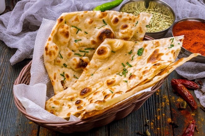 Naans fourrés au thon