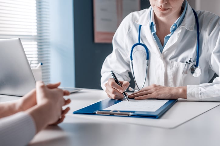 Un médecin