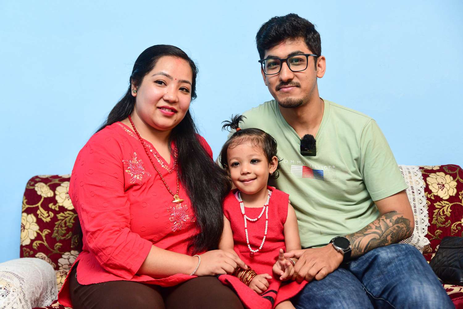Aryatara Shakya et ses parents