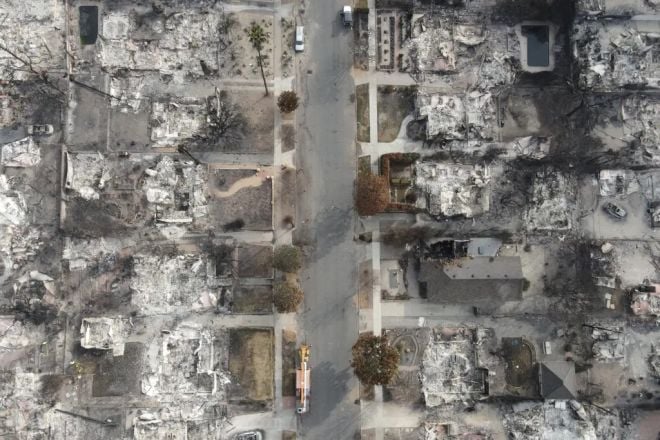 Les maisons brûlées à Los Angeles