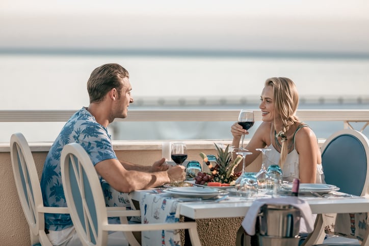Un couple au restaurant