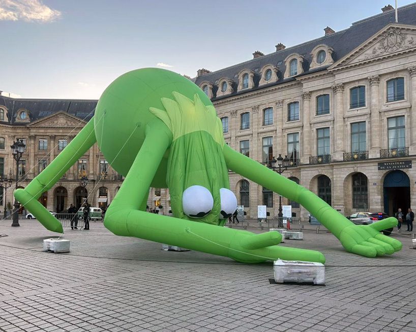 Kermit la grenouille débarque sur la place Vendôme