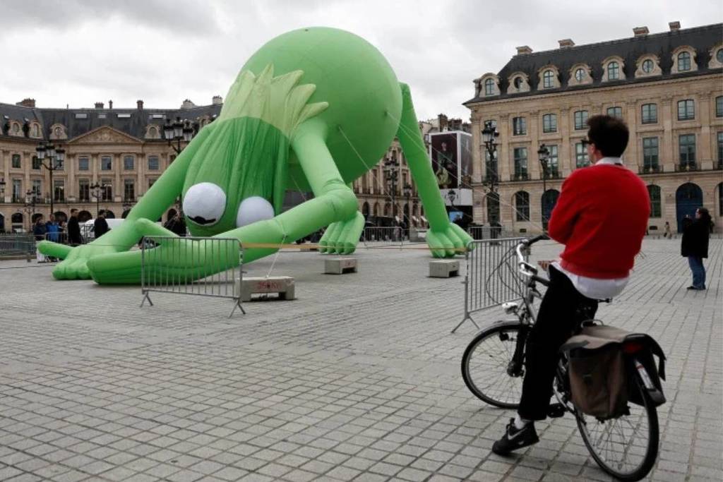 Kermit la grenouille débarque sur la place Vendôme