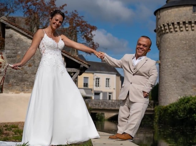 Anthony Laborde, alias Passe-Muraille, et son épouse Gaëlle lors de leur mariage 