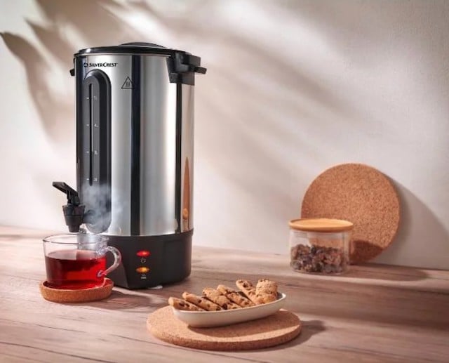 Distributeur de boissons chaudes