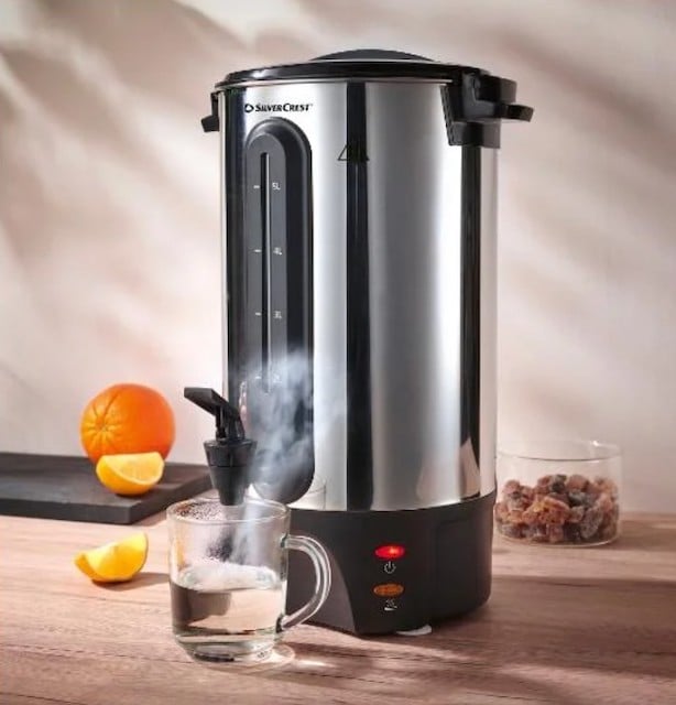 Distributeur de boissons chaudes