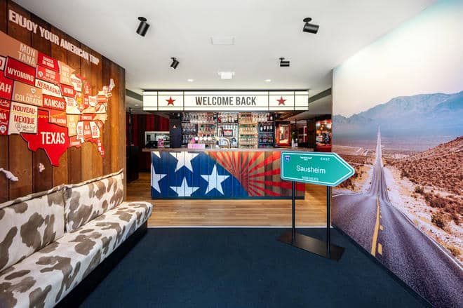 l'intérieur d'un restaurant Buffalo Grill