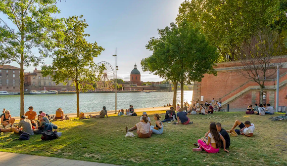 Les bords de la Garonne &agrave; Toulouse