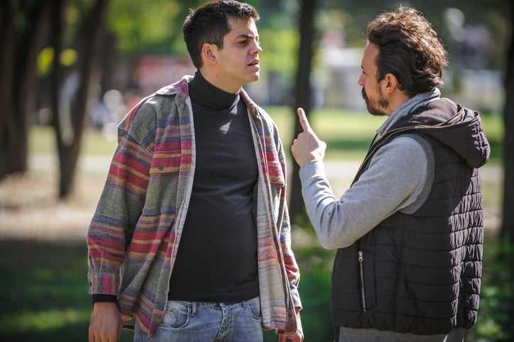 Une altercation entre deux hommes