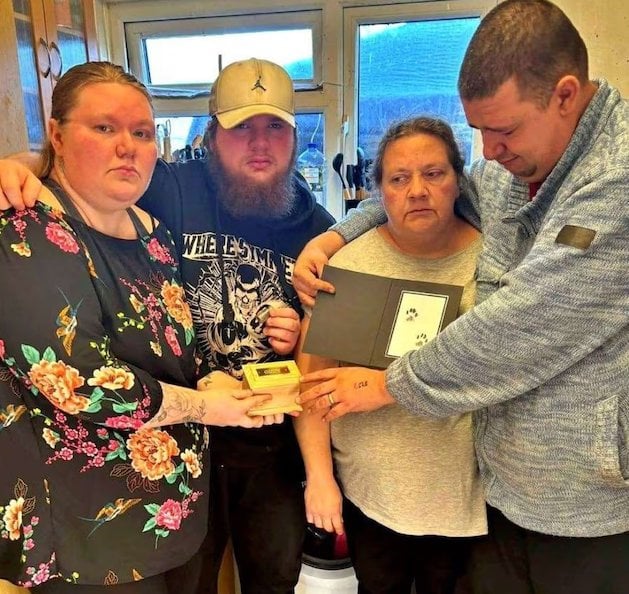 La famille Knowler d&eacute;vast&eacute;e apr&egrave;s la perte de Gizzly