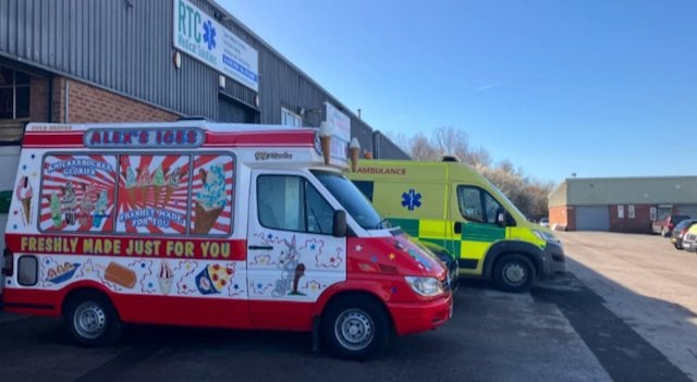 Les camions appartenant &agrave; James Shemmeld