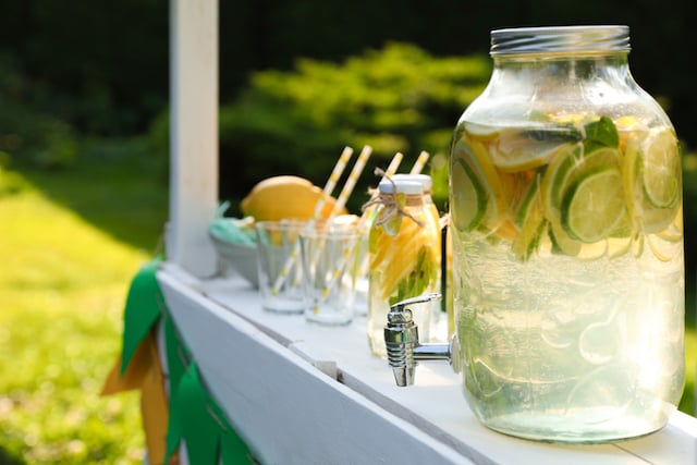 Stand de limonade dans un parc
