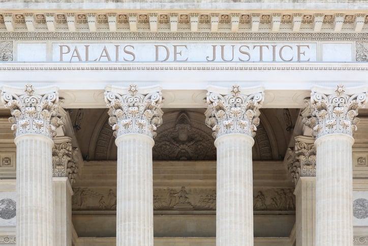 Fa&ccedil;ade d'un palais de justice