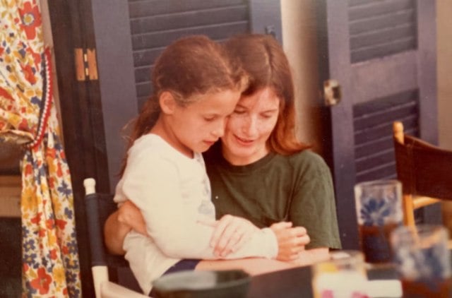 Montana et sa m&egrave;re dans les ann&eacute;es 1980