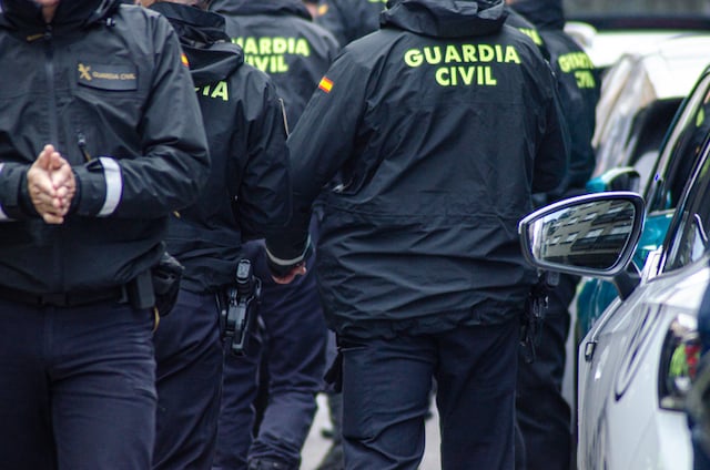 Un groupe de policiers de la Guardia Civil
