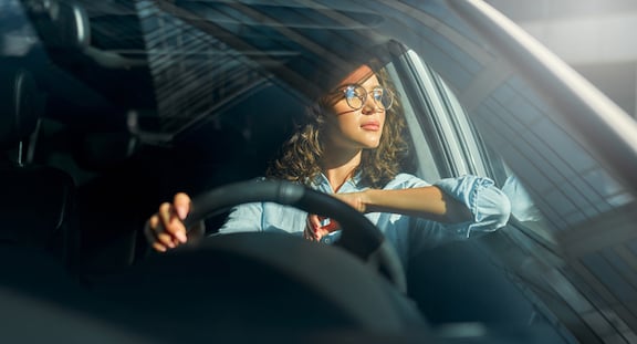 Une femme au volant