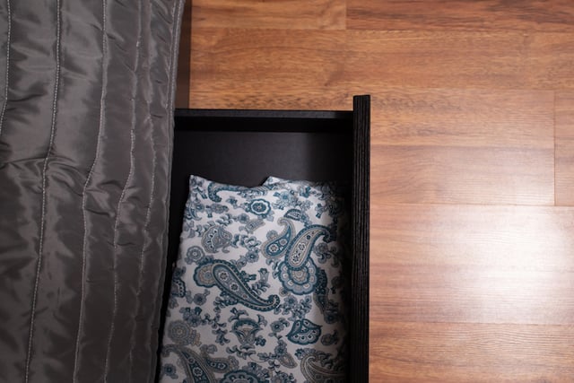 Boîte rangement sous le lit