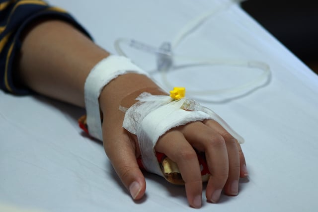 Enfant sous perfusion