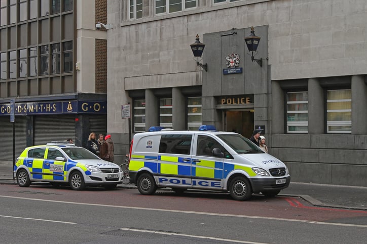 Une station de police à Londres