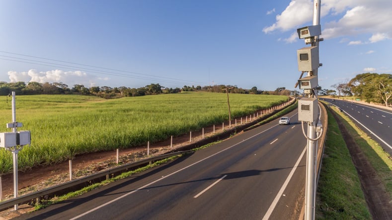 Un radar automatique