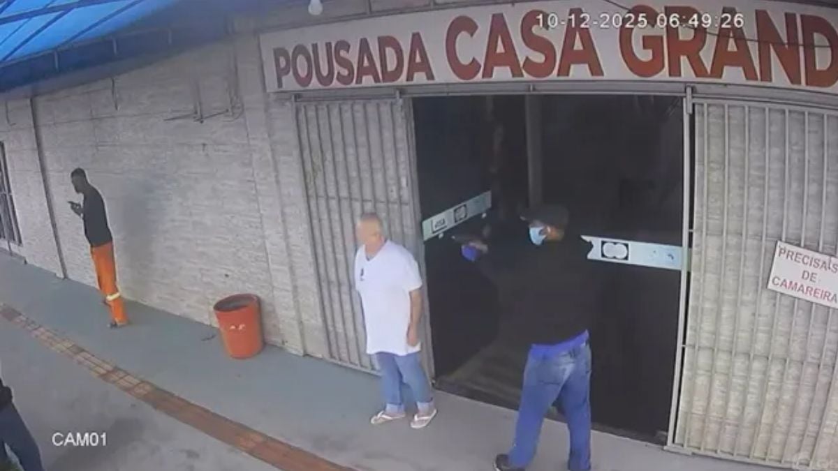 Images de vidéosurveillance du meurtre de João Ferreira da Silva, un pédophile brésilien abattu en pleine rue, le 10 décembre 2025