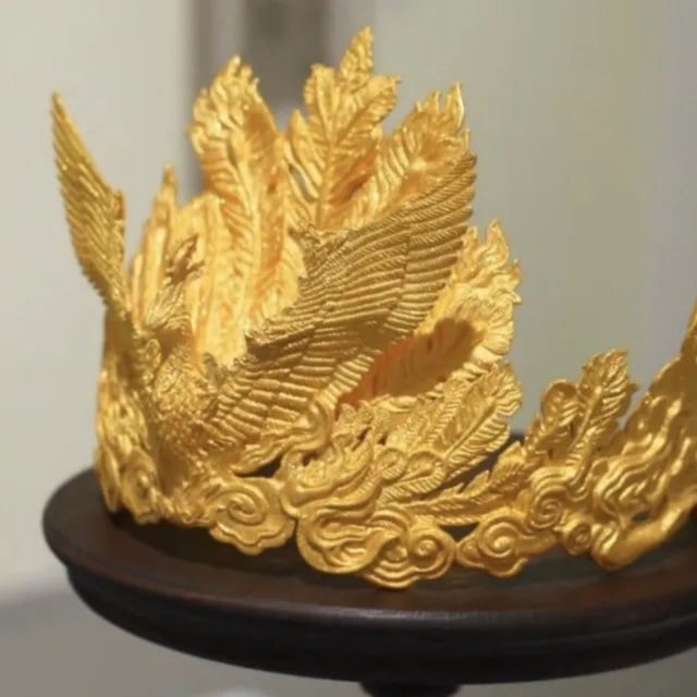 La couronne en or expos&eacute;e au Mus&eacute;e X de P&eacute;kin