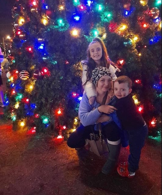 Kaylin Gawf et ses deux enfants