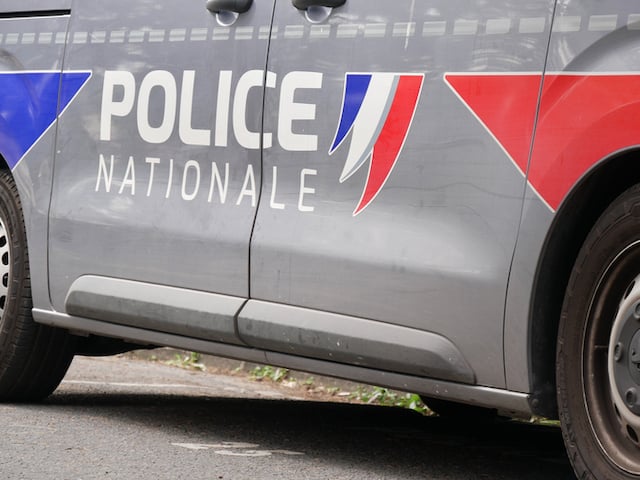 Voiture de police nationale 