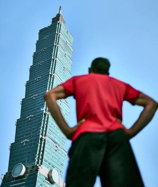 Alex Honnold &agrave; Taipei 101 avant la diffusion de &laquo; Skyscraper LIVE &raquo; sur Netflix