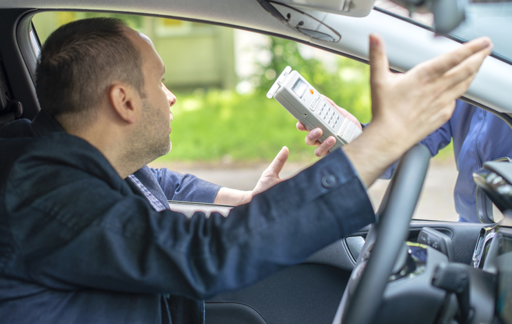 Un automobiliste contr&ocirc;l&eacute; par la police