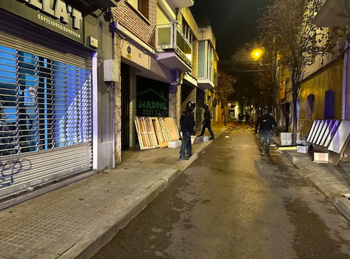 Un squat nettoy&eacute; en Catalogne