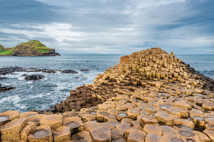 La Chauss&eacute;e des g&eacute;ants