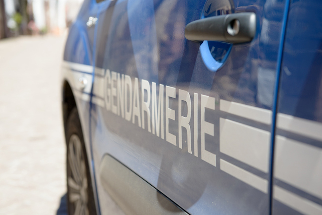 Voiture de gendarmerie 