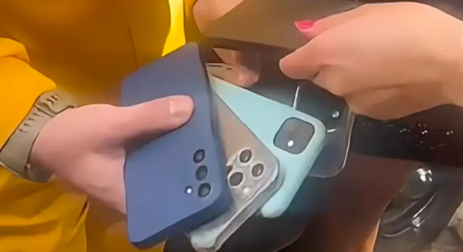 Des t&eacute;l&eacute;phones portables vol&eacute;s