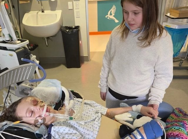 Maya Gebala et sa soeur