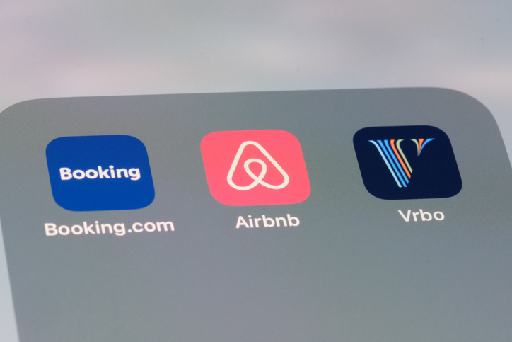 L'application Airbnb sur un smartphone