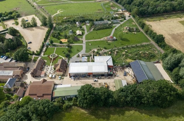 Vue a&eacute;rienne du zoo Johnsons of Old Hurst